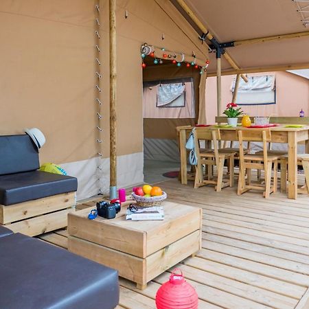 Vacanceselect Premium Lodge Polari Ровин Екстериор снимка