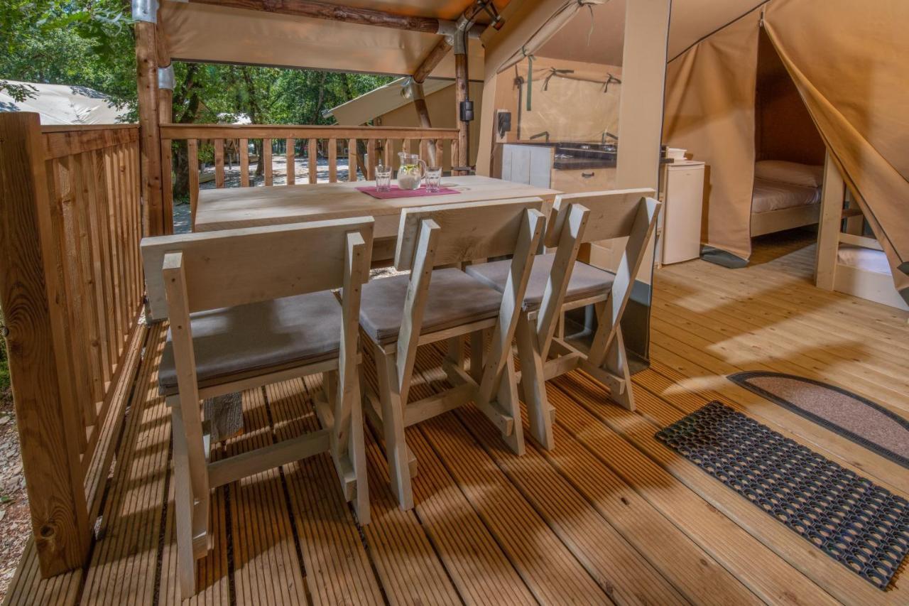 Vacanceselect Premium Lodge Polari Ровин Екстериор снимка