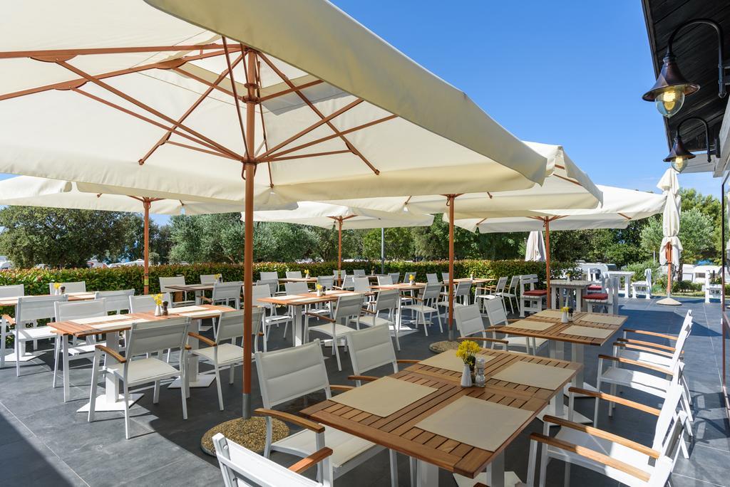 Vacanceselect Premium Lodge Polari Ровин Екстериор снимка