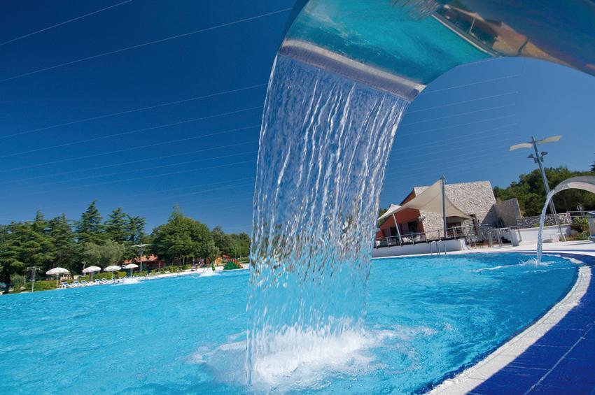 Vacanceselect Premium Lodge Polari Ровин Екстериор снимка