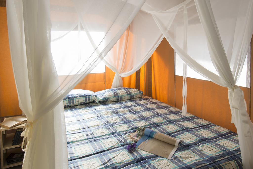 Vacanceselect Premium Lodge Polari Ровин Екстериор снимка